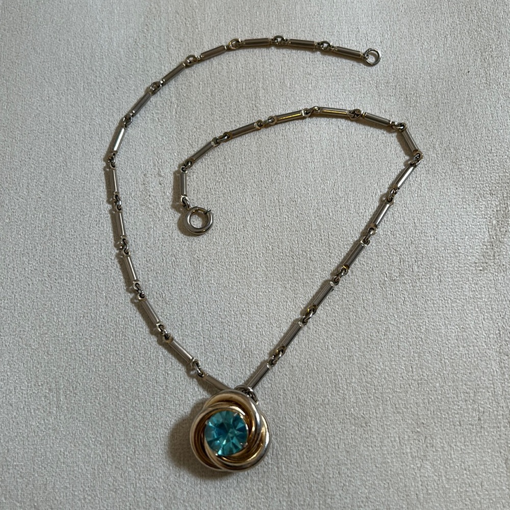 Silver tones chocker necklace with large crystal pendant